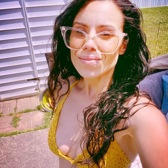 Meet your Posher, Kat - Picture 10 of 14